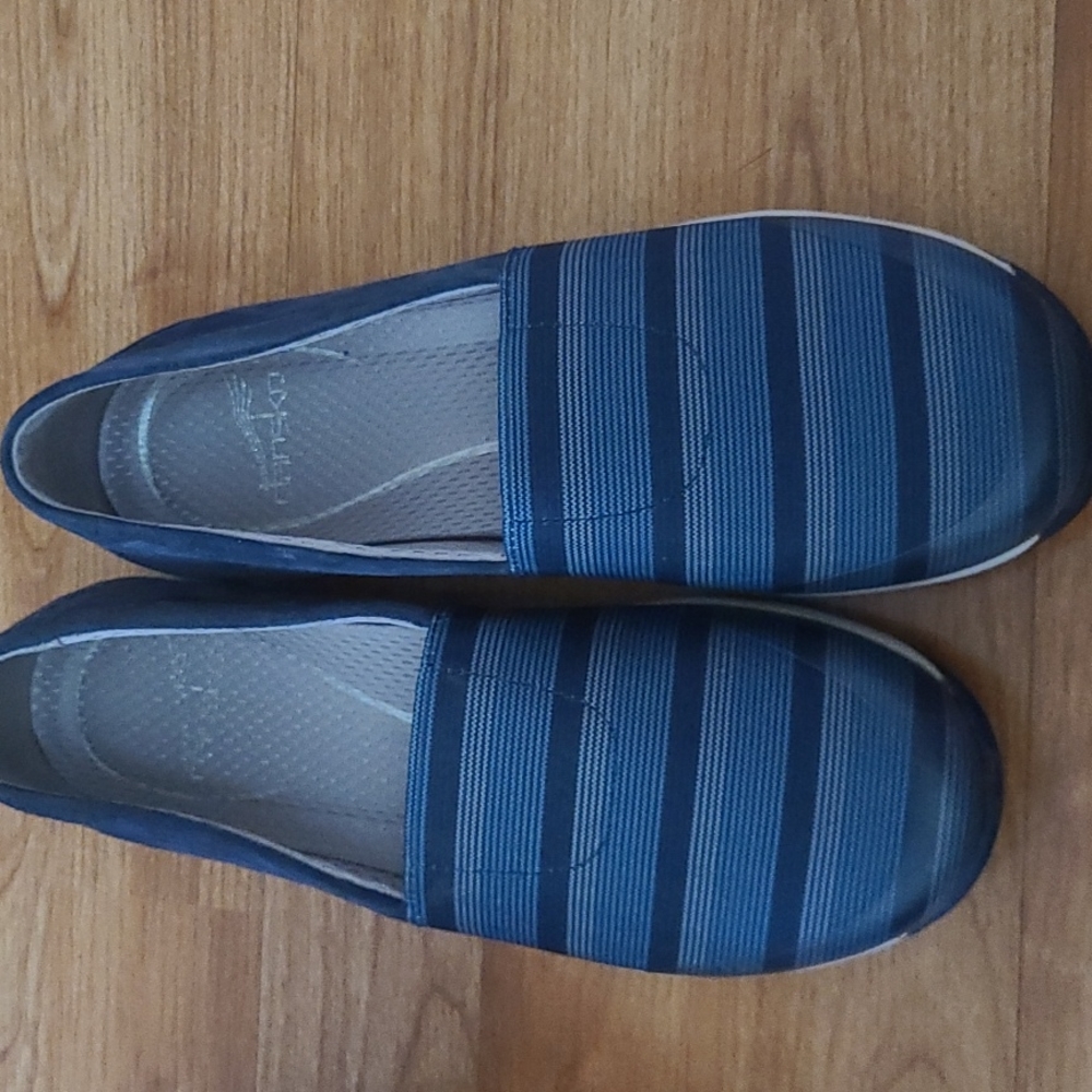 Like new Dansko size 6.5 shoes
